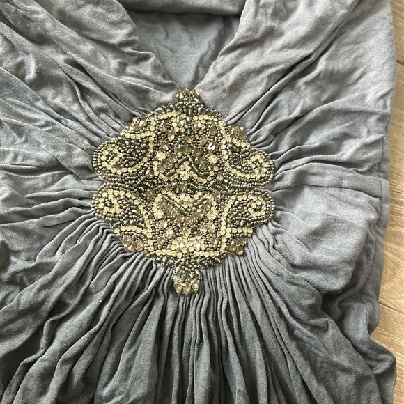 Top - Picture 2 of 4